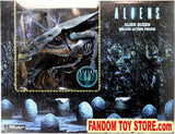 NECA Aliens Ultra Deluxe Boxed Action Figure – Xenomorph Queen